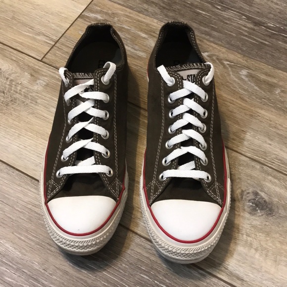 black stripe converse
